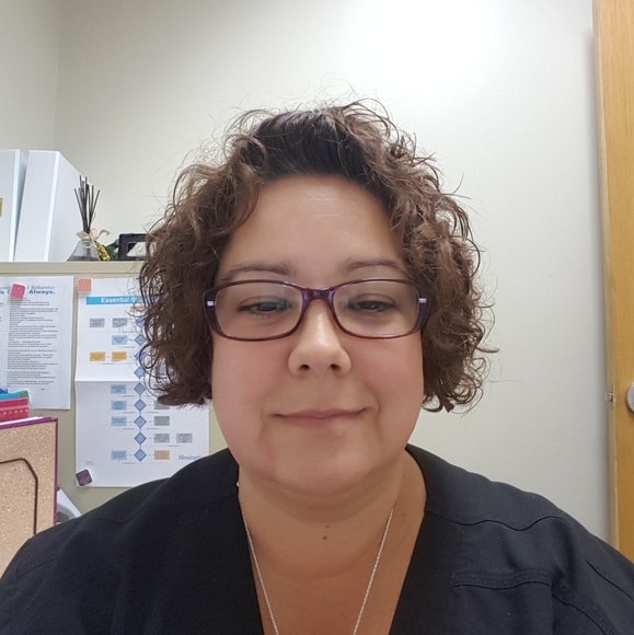 Meet your Posher, Jennifer - Picture 1 of 1